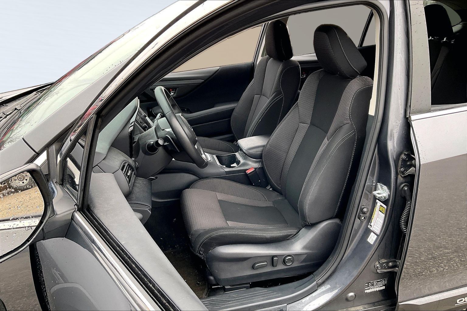 2024 SUBARU OUTBACK - Image 17