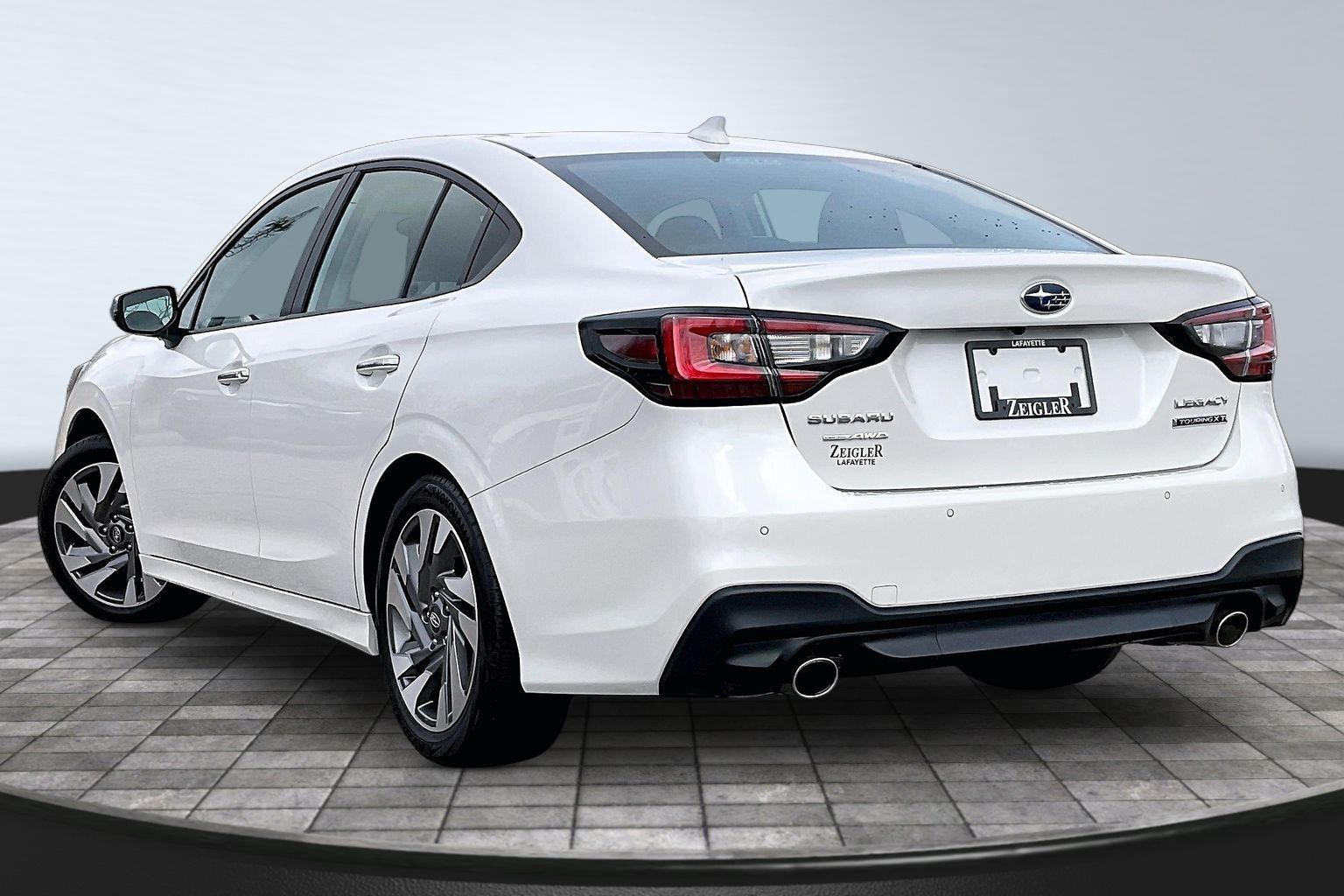 2025 SUBARU LEGACY - Image 11