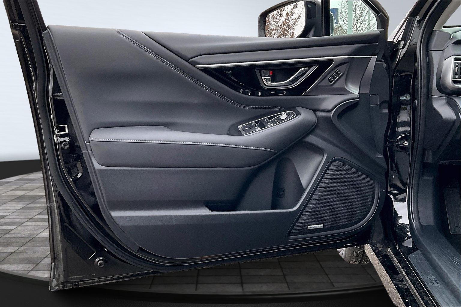 2025 SUBARU LEGACY - Image 17