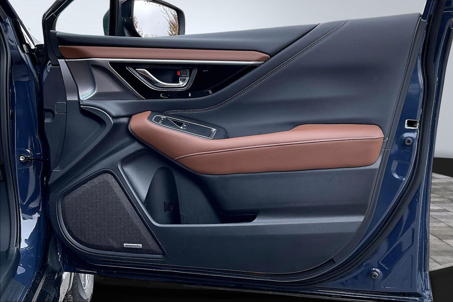 2023 SUBARU OUTBACK - Image 18