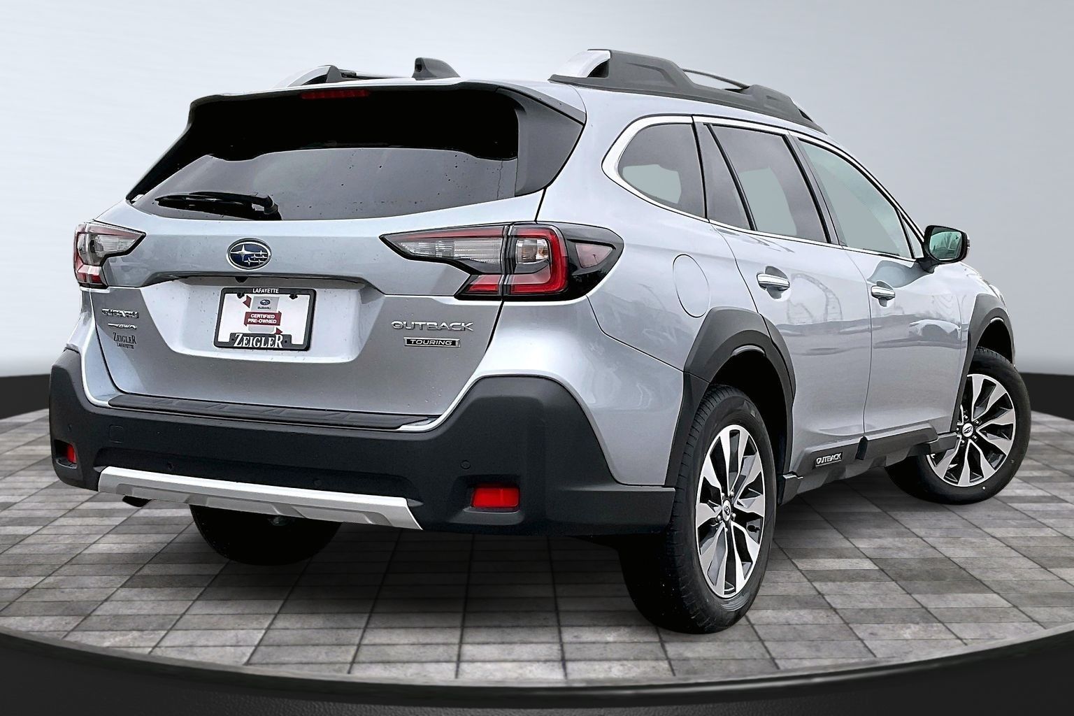 2025 SUBARU OUTBACK - Image 2