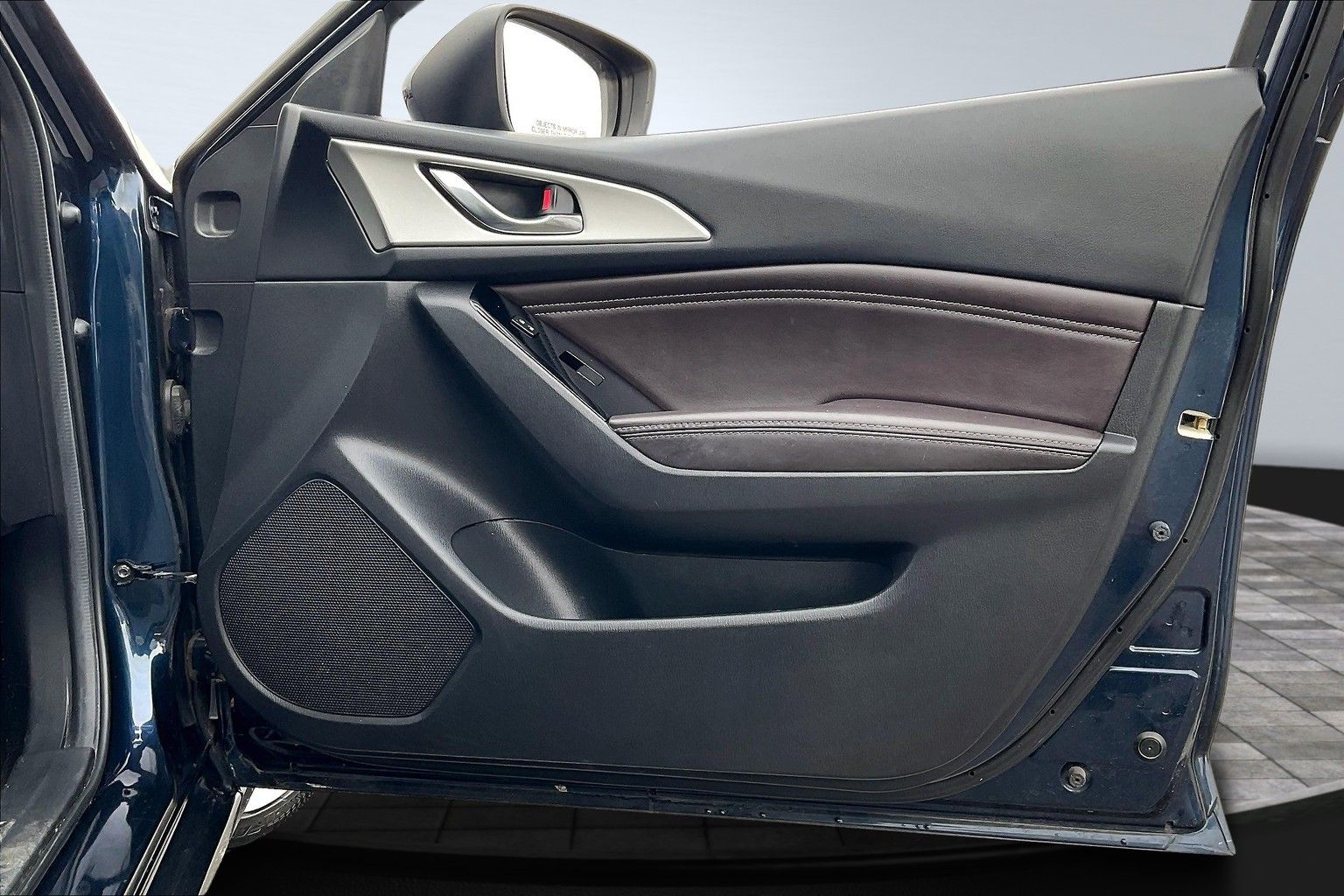 2017 MAZDA MAZDA3 - Image 17