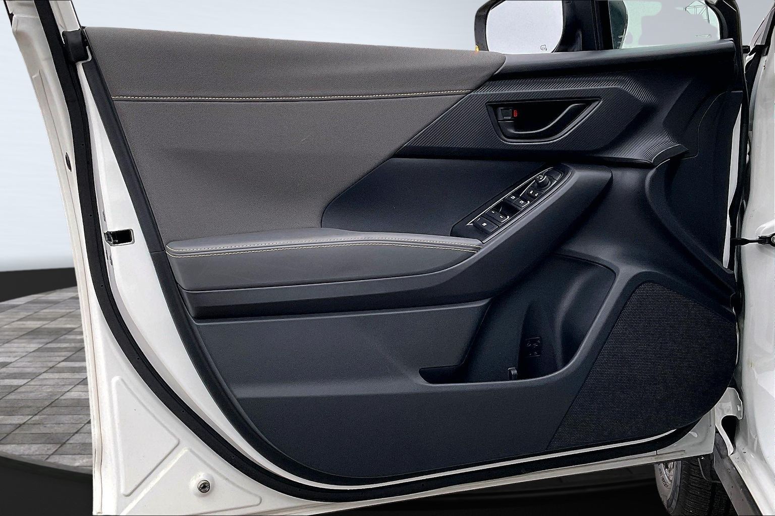 2025 SUBARU CROSSTREK - Image 16