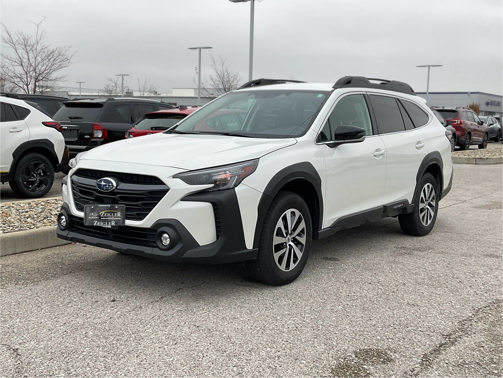 2024 Subaru Outback Premium's photo