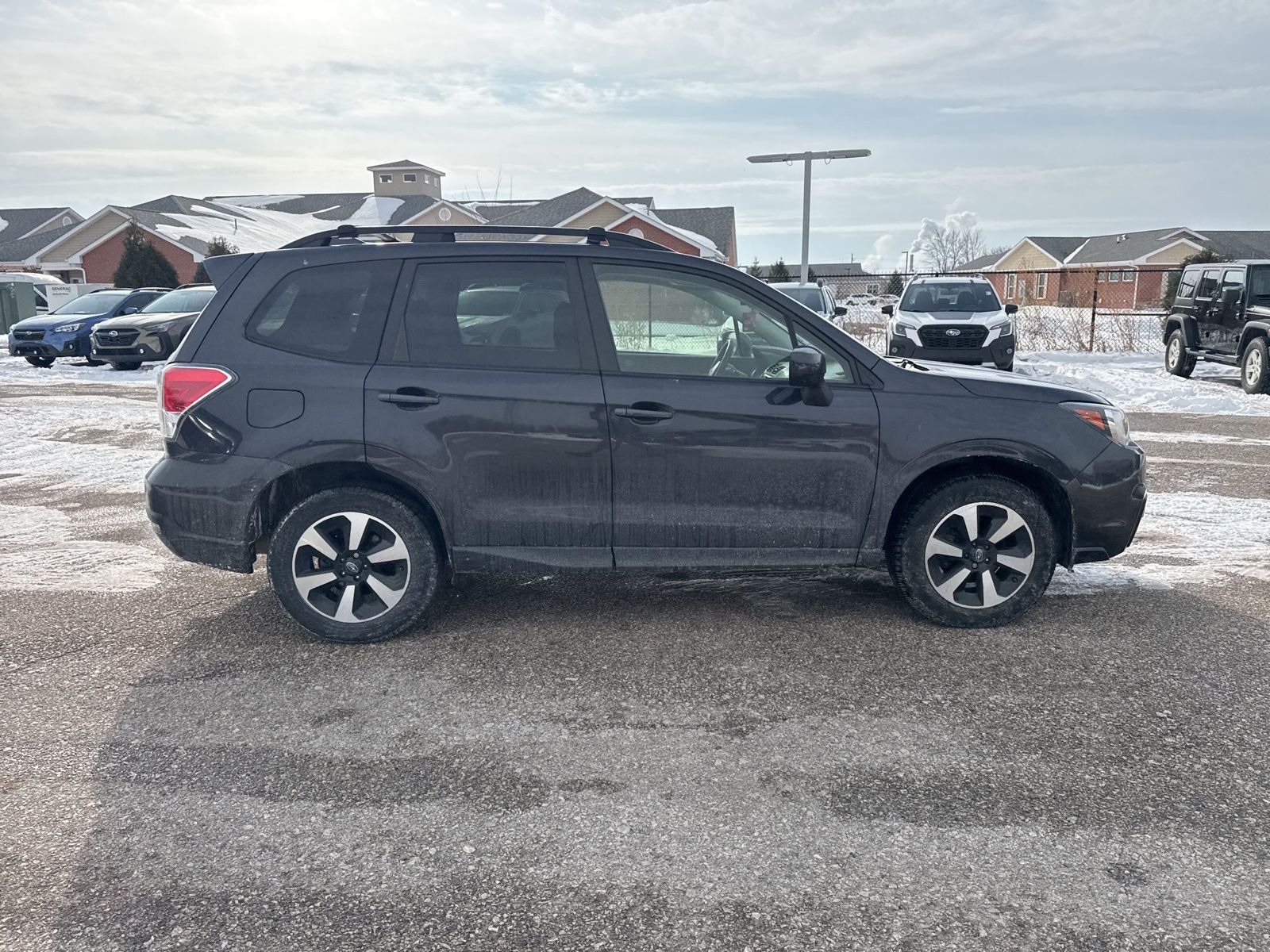 2018 SUBARU FORESTER - Image 11