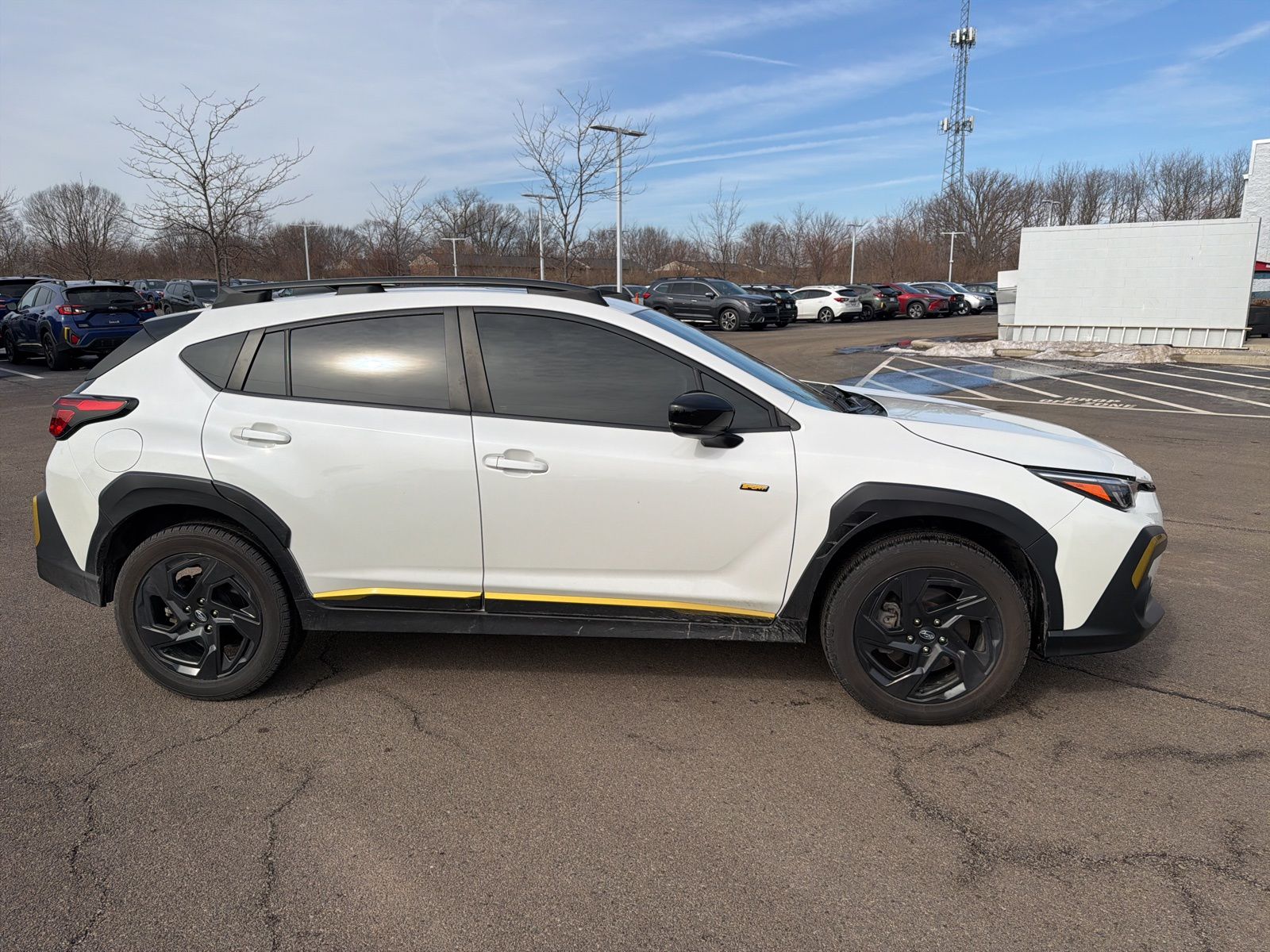 2024 SUBARU CROSSTREK - Image 11