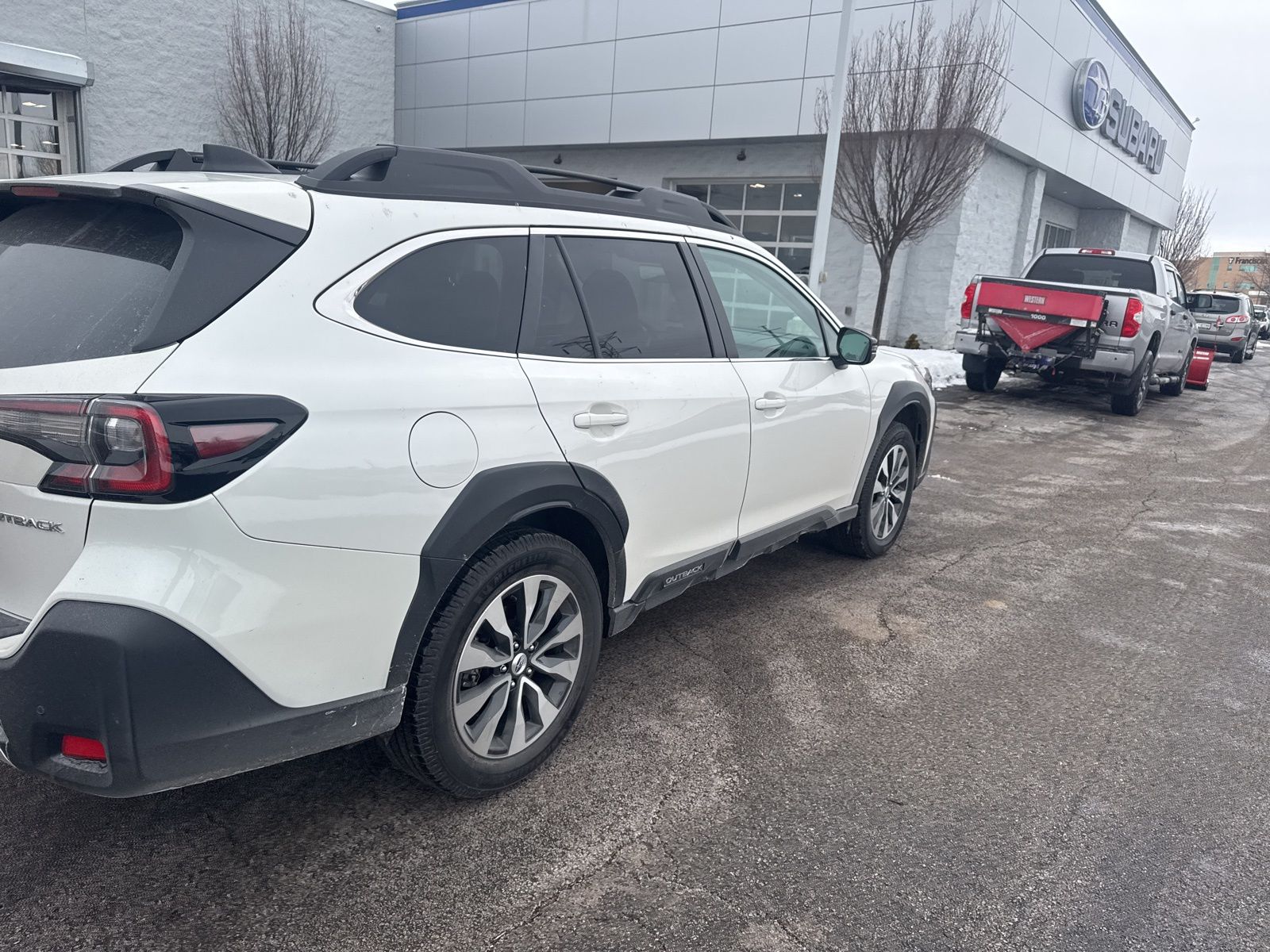 2024 SUBARU OUTBACK - Image 9