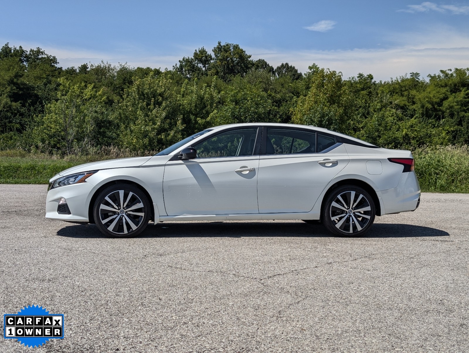 Used 2022 Nissan Altima SR with VIN 1N4BL4CWXNN372114 for sale in Lafayette, IN