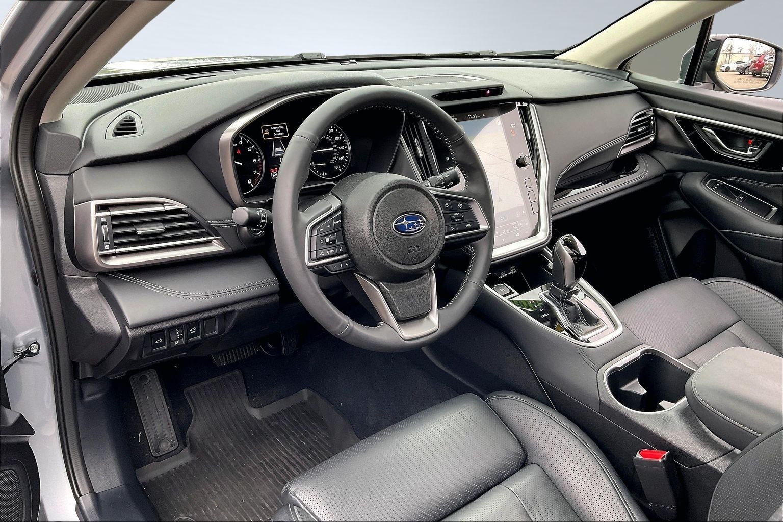 2025 SUBARU OUTBACK - Image 12