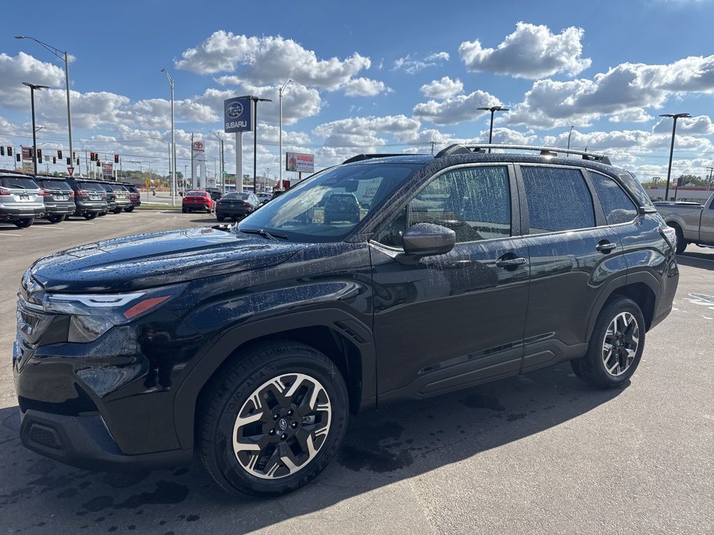 2025 Subaru Forester Premium photo 2