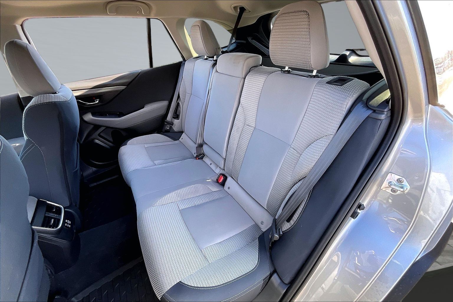 2025 SUBARU OUTBACK - Image 27