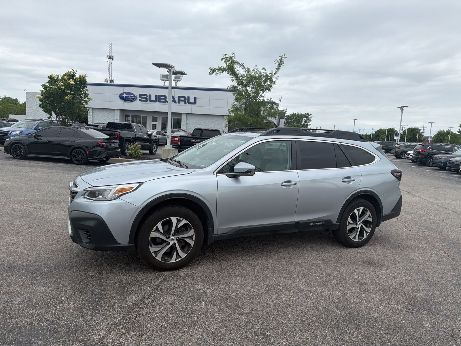 2022 Subaru Outback's photo