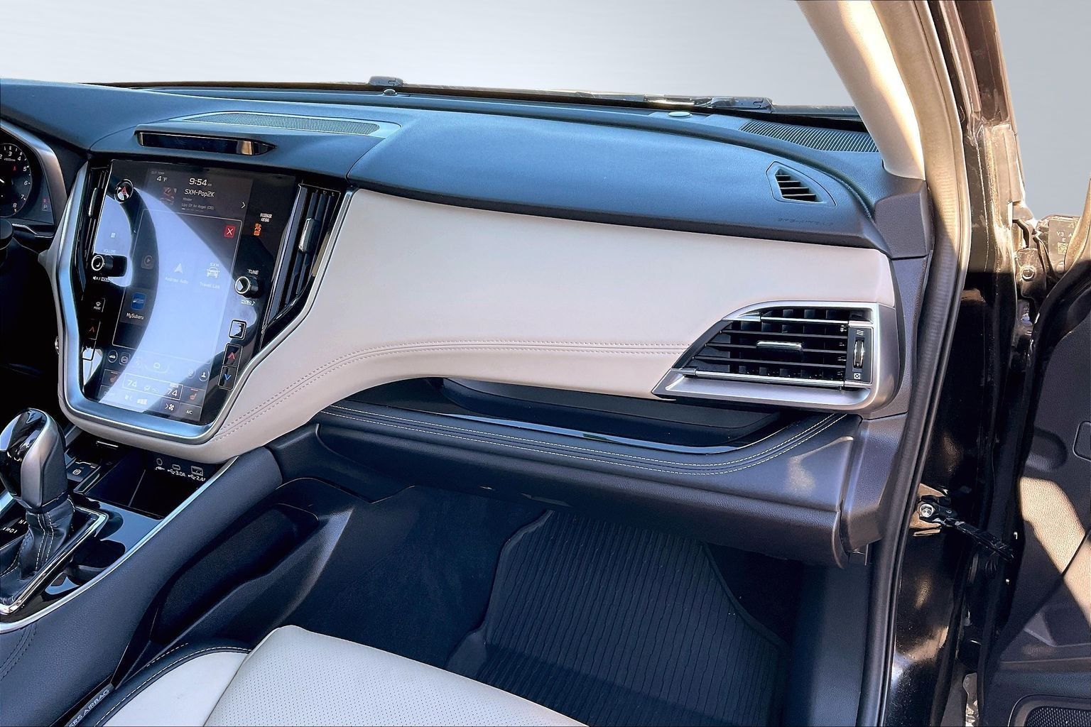 2025 SUBARU OUTBACK - Image 15