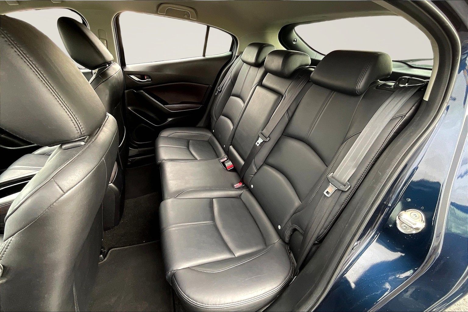 2017 MAZDA MAZDA3 - Image 26