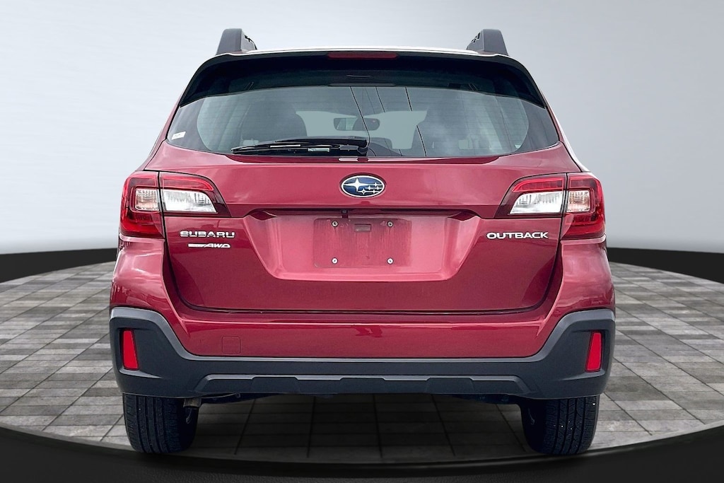 Used 2018 Subaru Outback 2.5i SUV