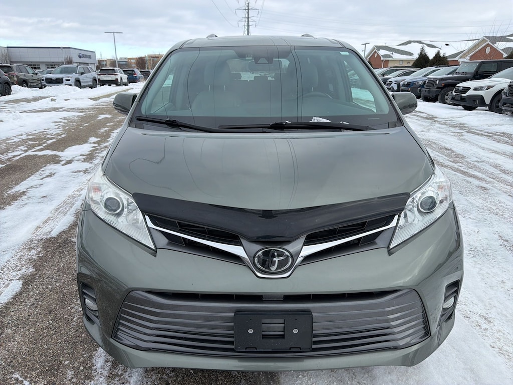 Used 2020 Toyota Sienna XLE Minivan/Van