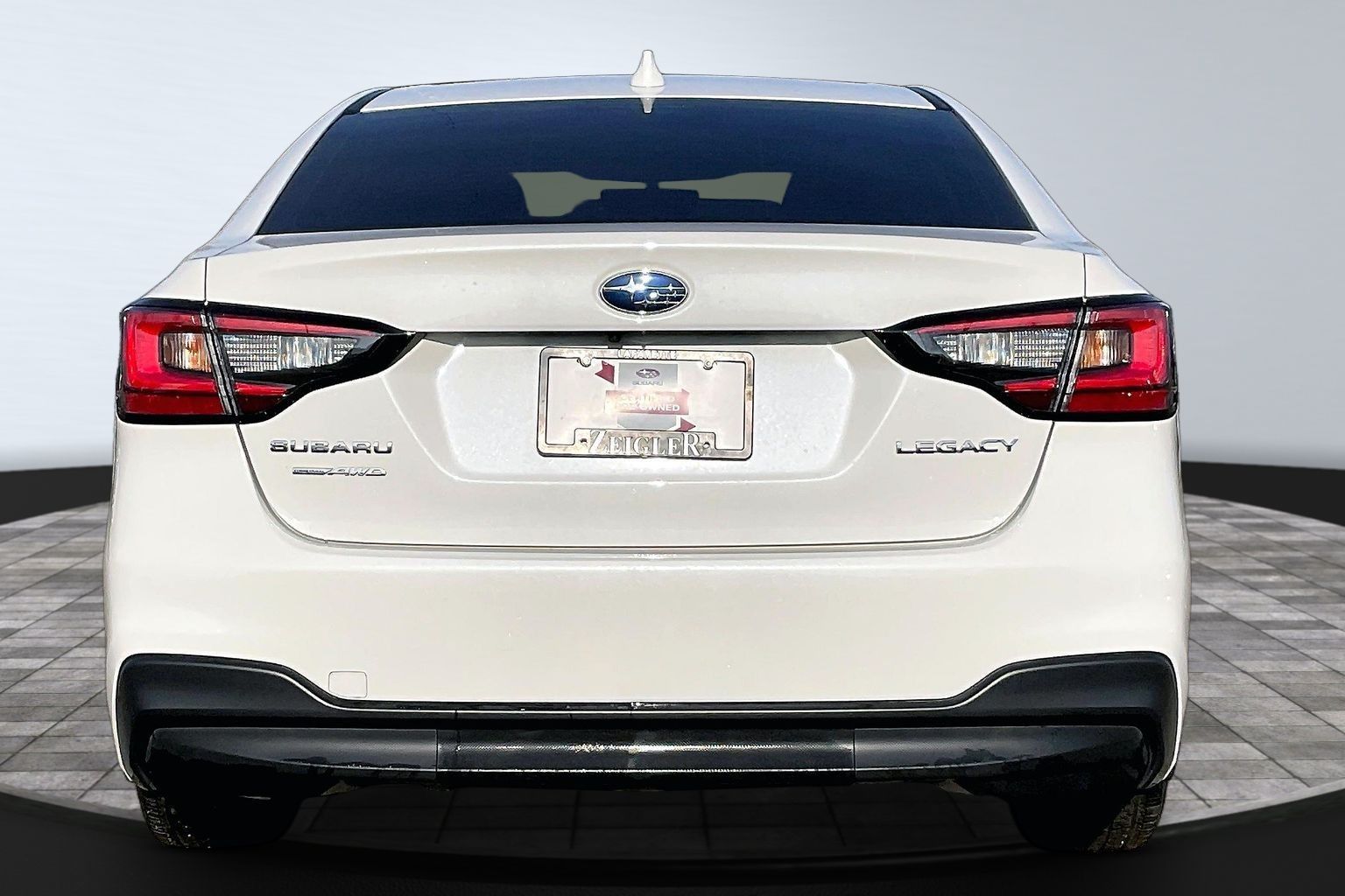 2023 SUBARU LEGACY - Image 4