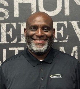 Staff member Ashante Woodyard from ID_401f28eb0bf3