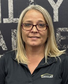 Staff member Ellan Hall from ID_a922865fe42b