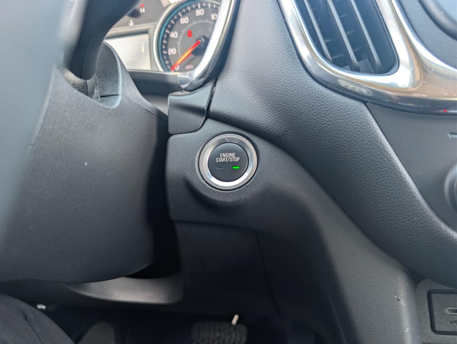 2020 CHEVROLET EQUINOX - Image 21