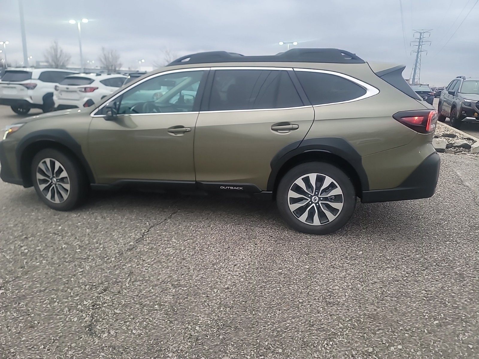 2024 SUBARU OUTBACK - Image 15