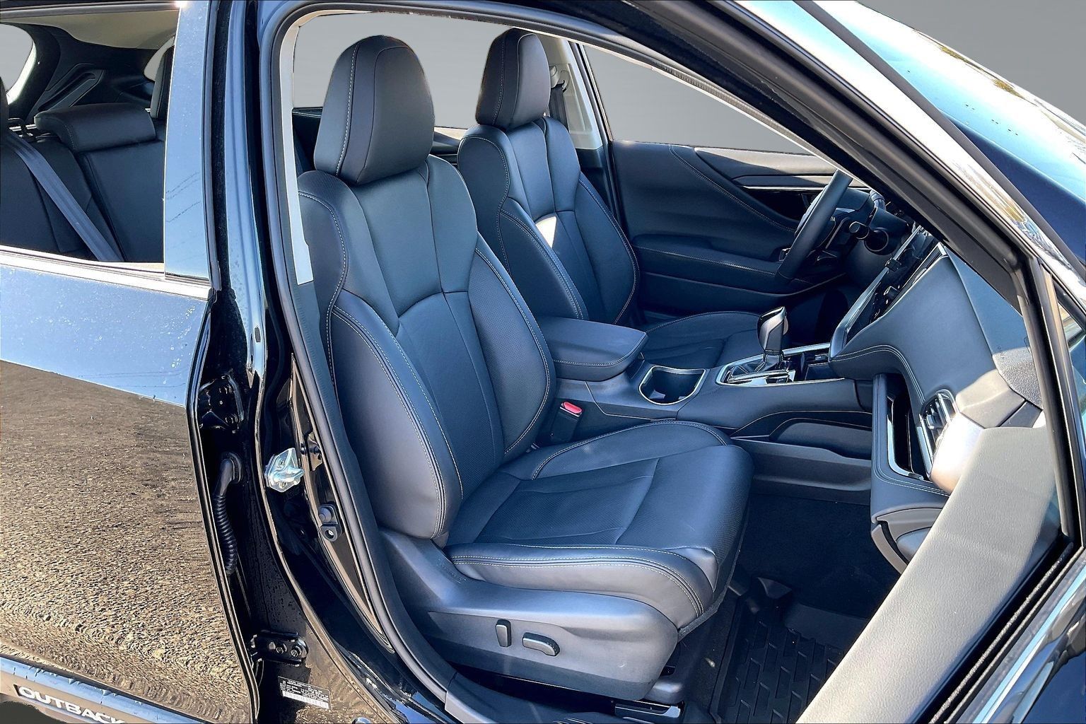 2025 SUBARU OUTBACK - Image 7