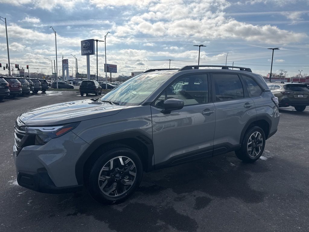 2025 Subaru Forester Premium photo 2