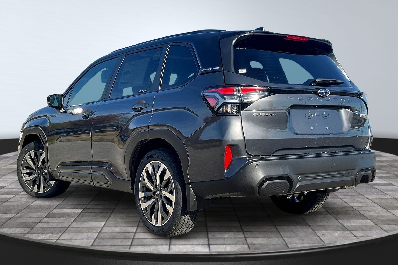 2025 Subaru Forester Touring photo 3