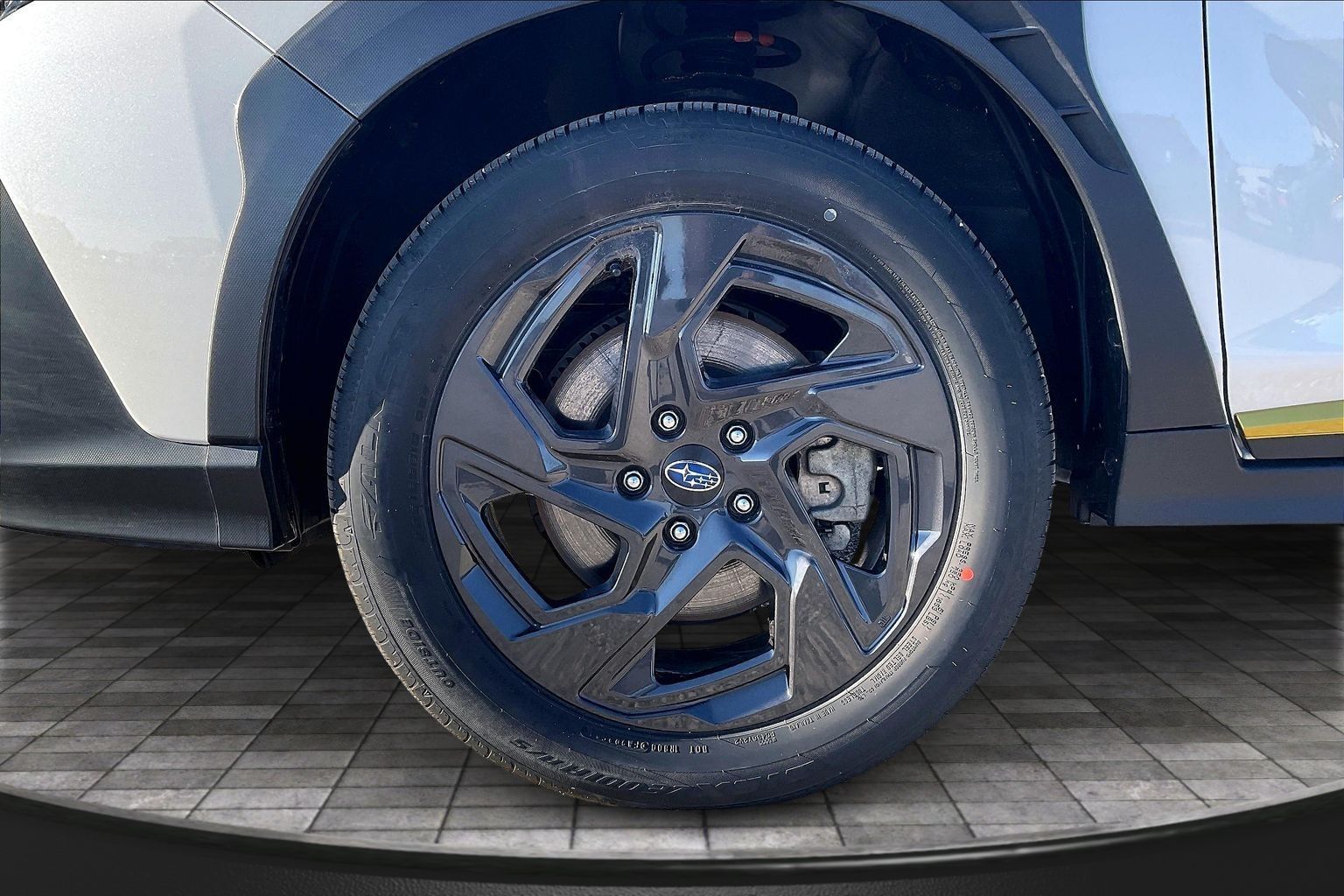 2025 SUBARU CROSSTREK - Image 8