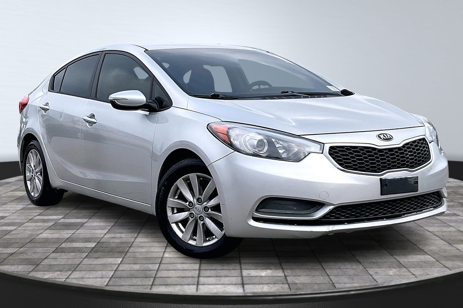 2014 KIA FORTE - Image 10