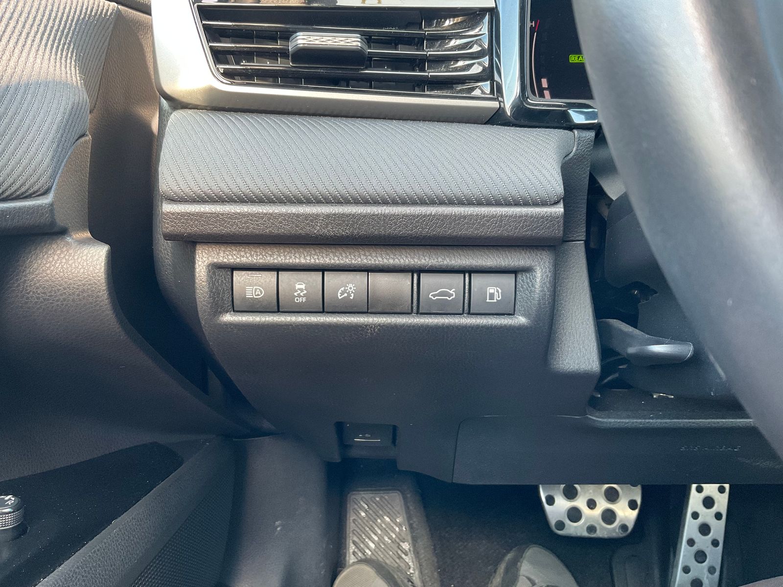 2025 TOYOTA CAMRY - Image 23