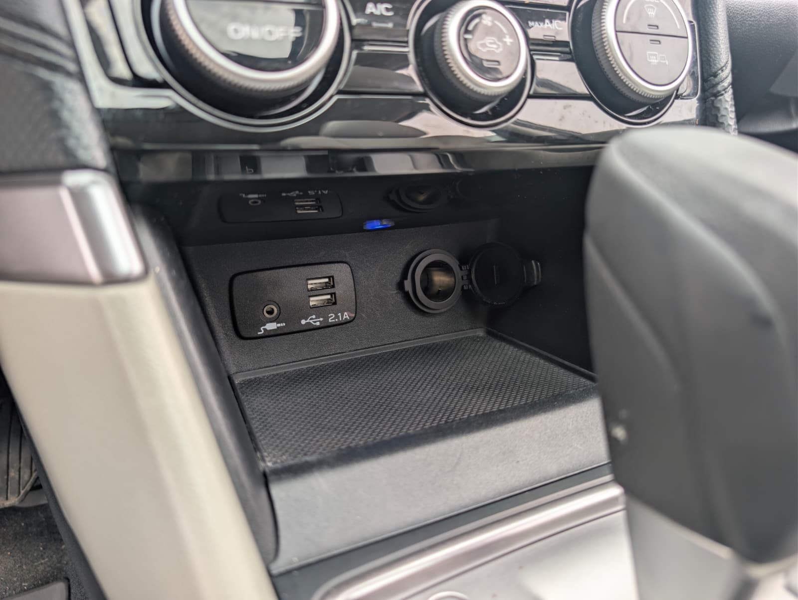 2023 SUBARU FORESTER - Image 22