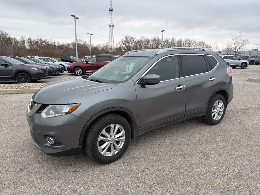 Used 2016 Nissan Rogue SV SUV