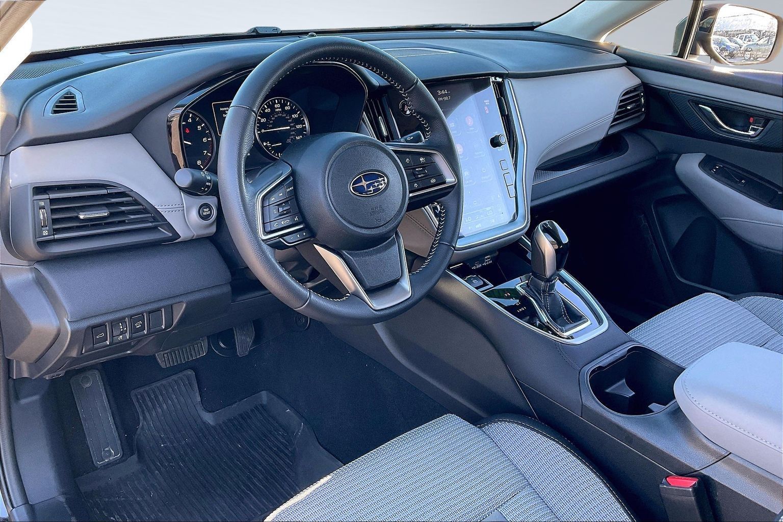 2025 SUBARU OUTBACK - Image 12