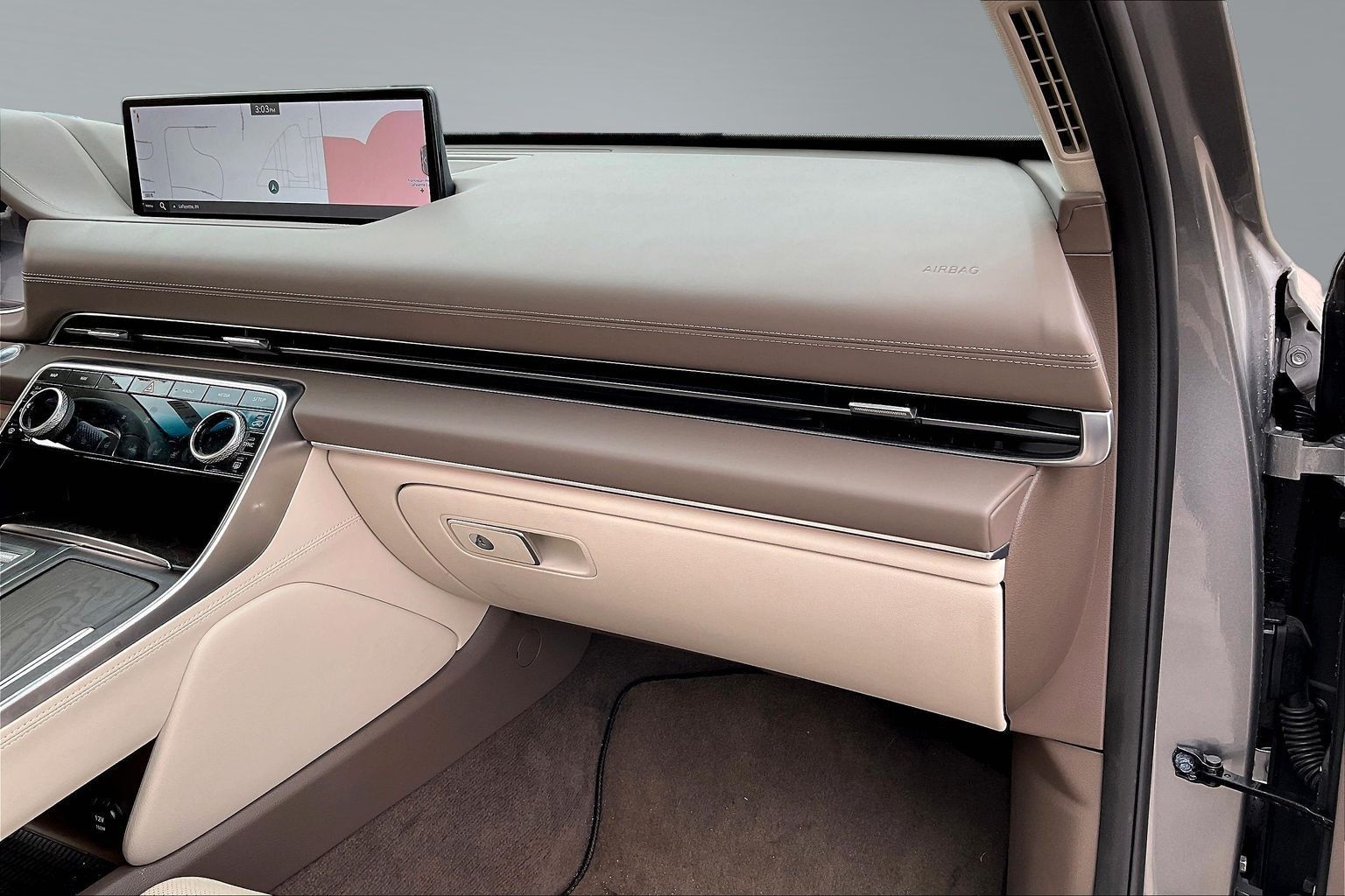 2023 GENESIS GV80 - Image 15