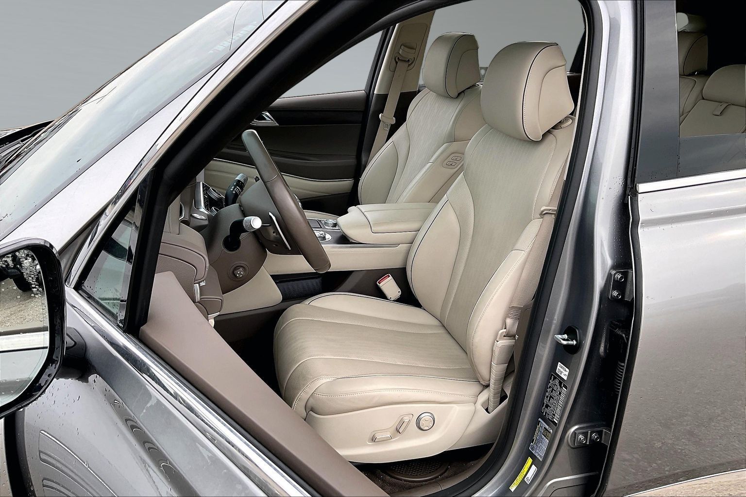 2023 GENESIS GV80 - Image 26