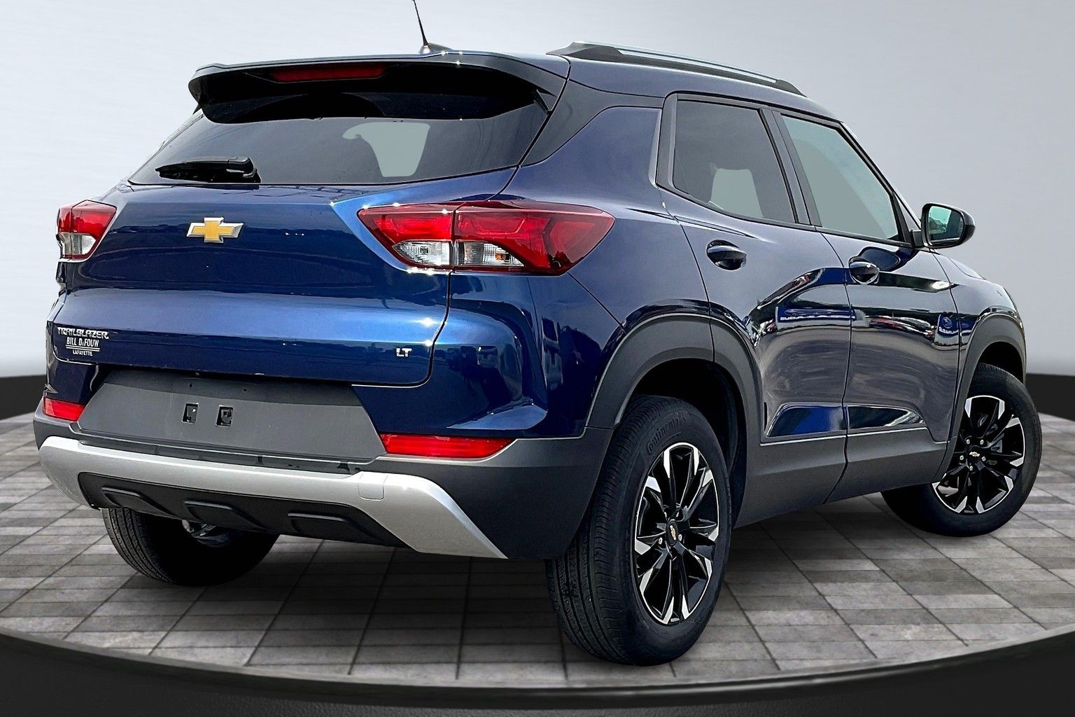 2022 Chevrolet Trailblazer LT photo 2
