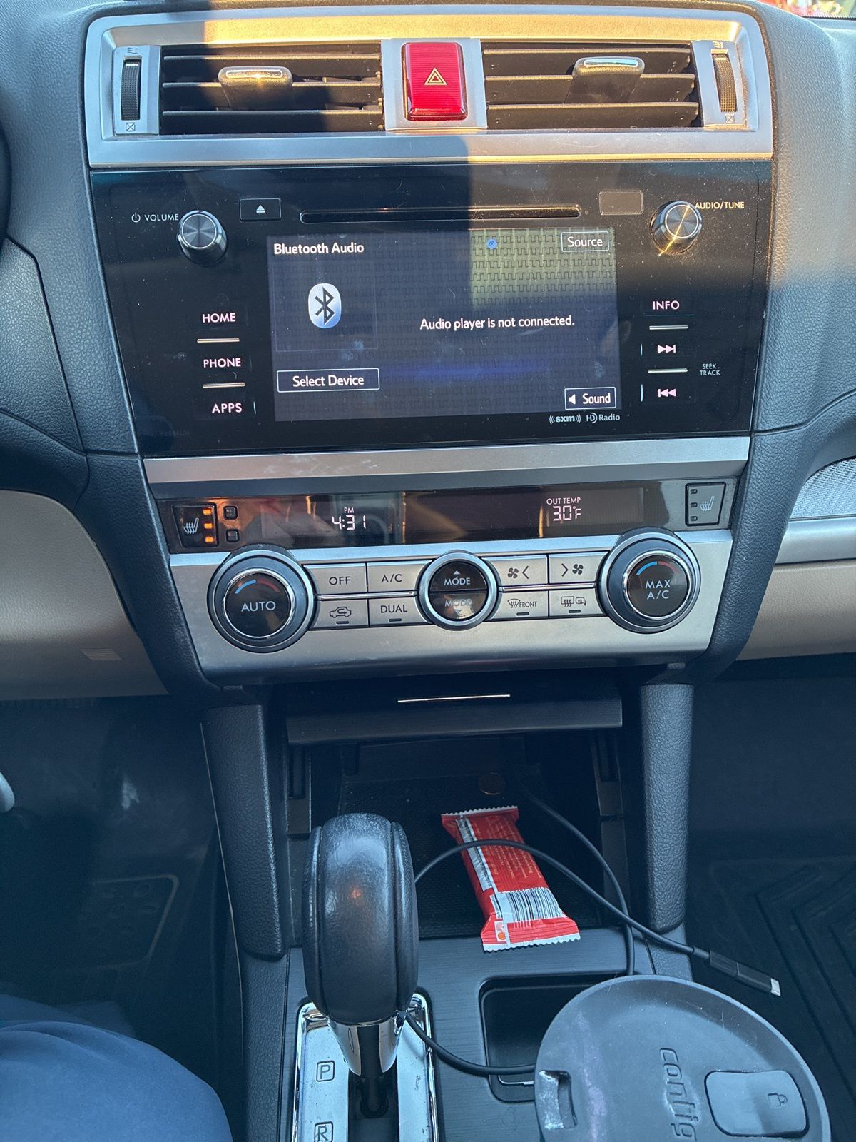 2017 SUBARU OUTBACK - Image 11