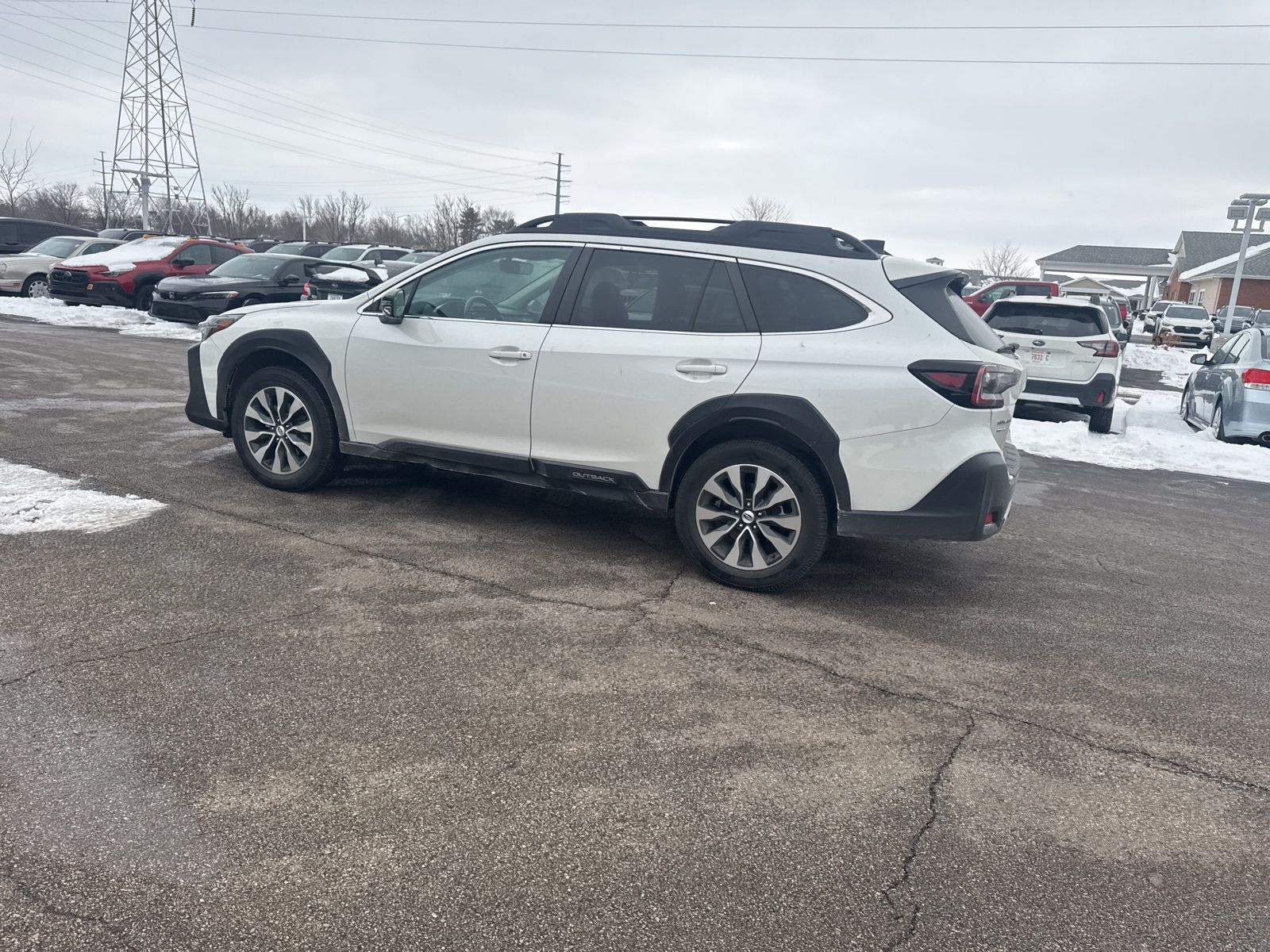 2024 SUBARU OUTBACK - Image 11