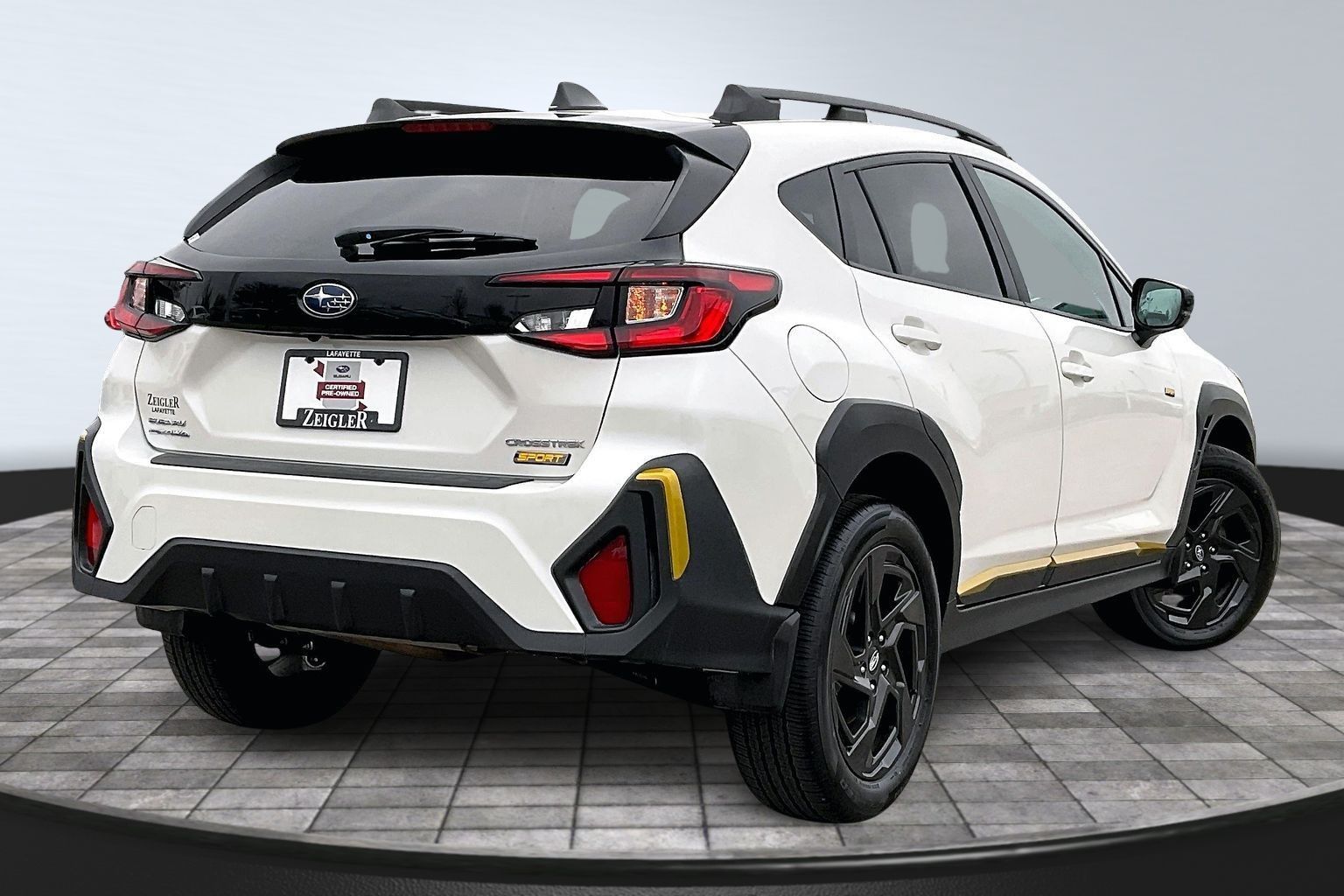 2025 SUBARU CROSSTREK - Image 2