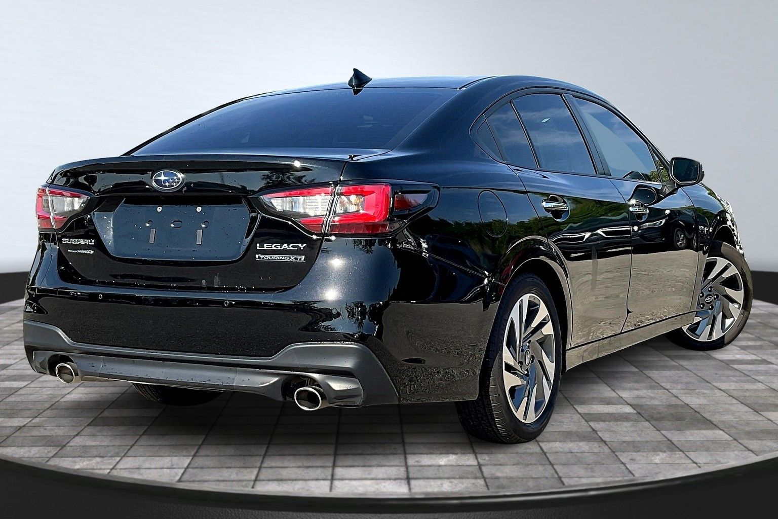 2024 Subaru Legacy Touring XT photo 2