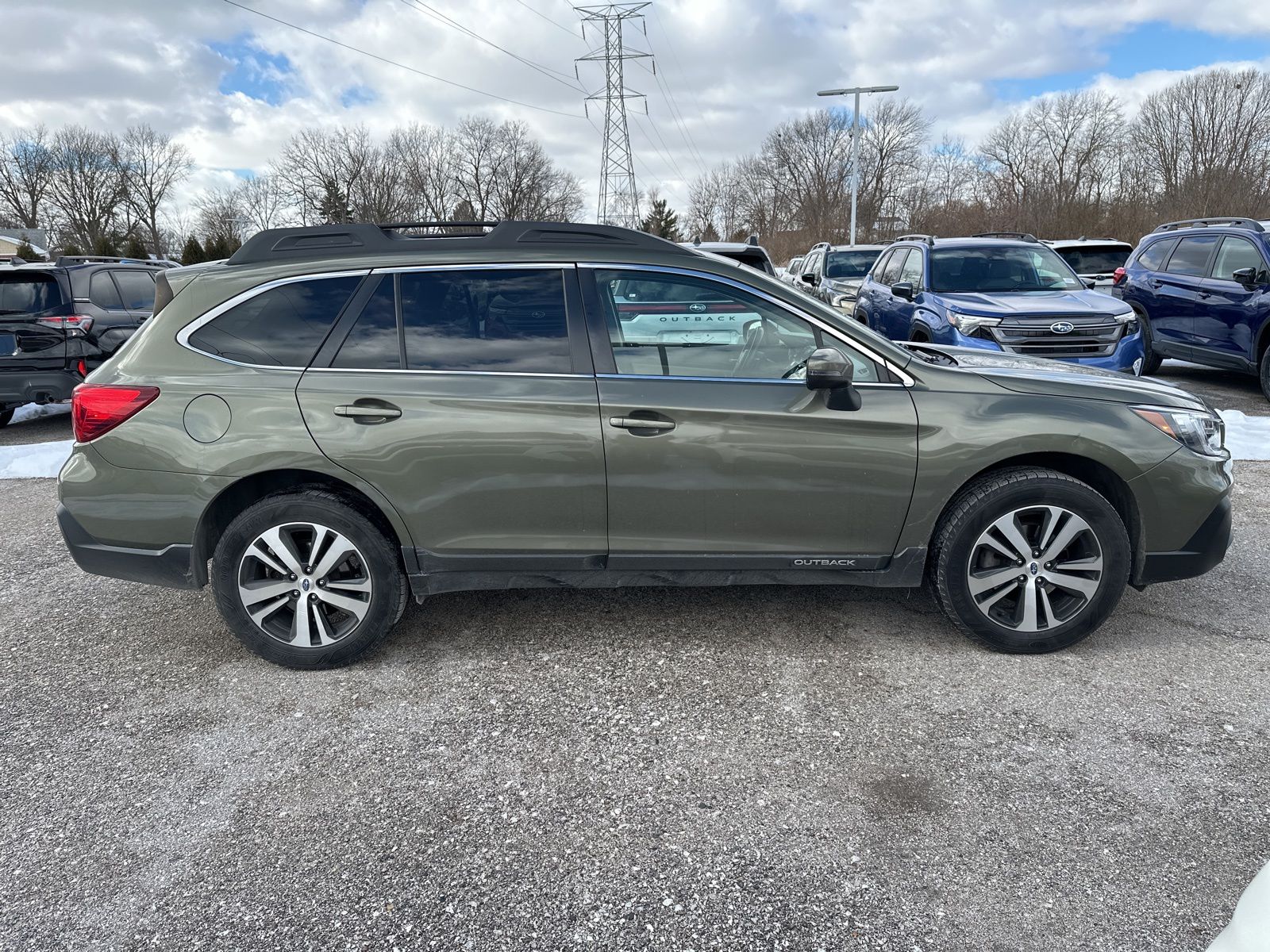 2019 SUBARU OUTBACK - Image 7