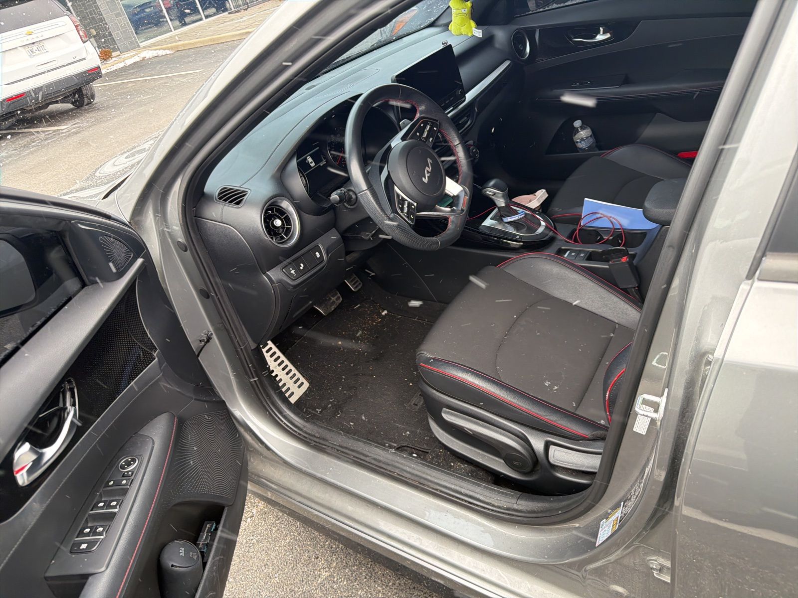 2023 KIA FORTE - Image 15