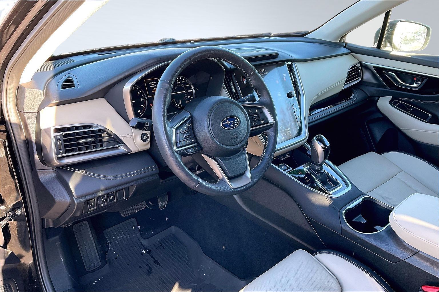 2025 SUBARU OUTBACK - Image 12