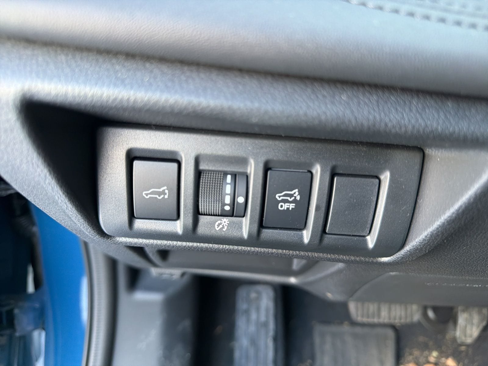 2025 SUBARU OUTBACK - Image 11