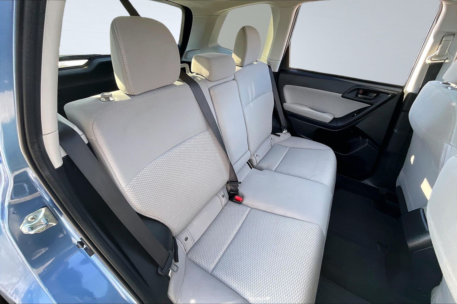 2015 SUBARU FORESTER - Image 28