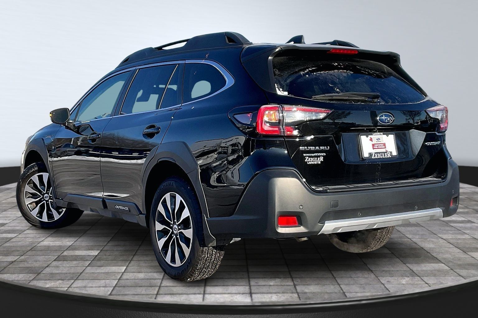2025 SUBARU OUTBACK - Image 11