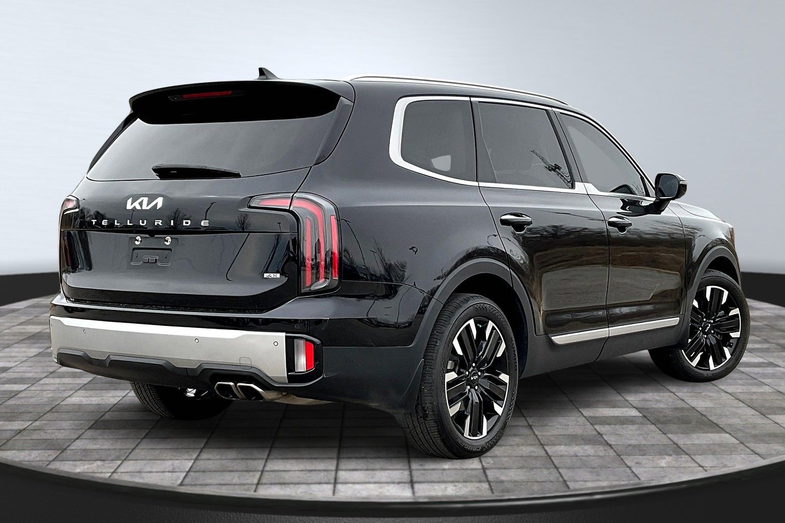 Used 2023 Kia Telluride SX Prestige with VIN 5XYP5DGC5PG325965 for sale in Lafayette, IN