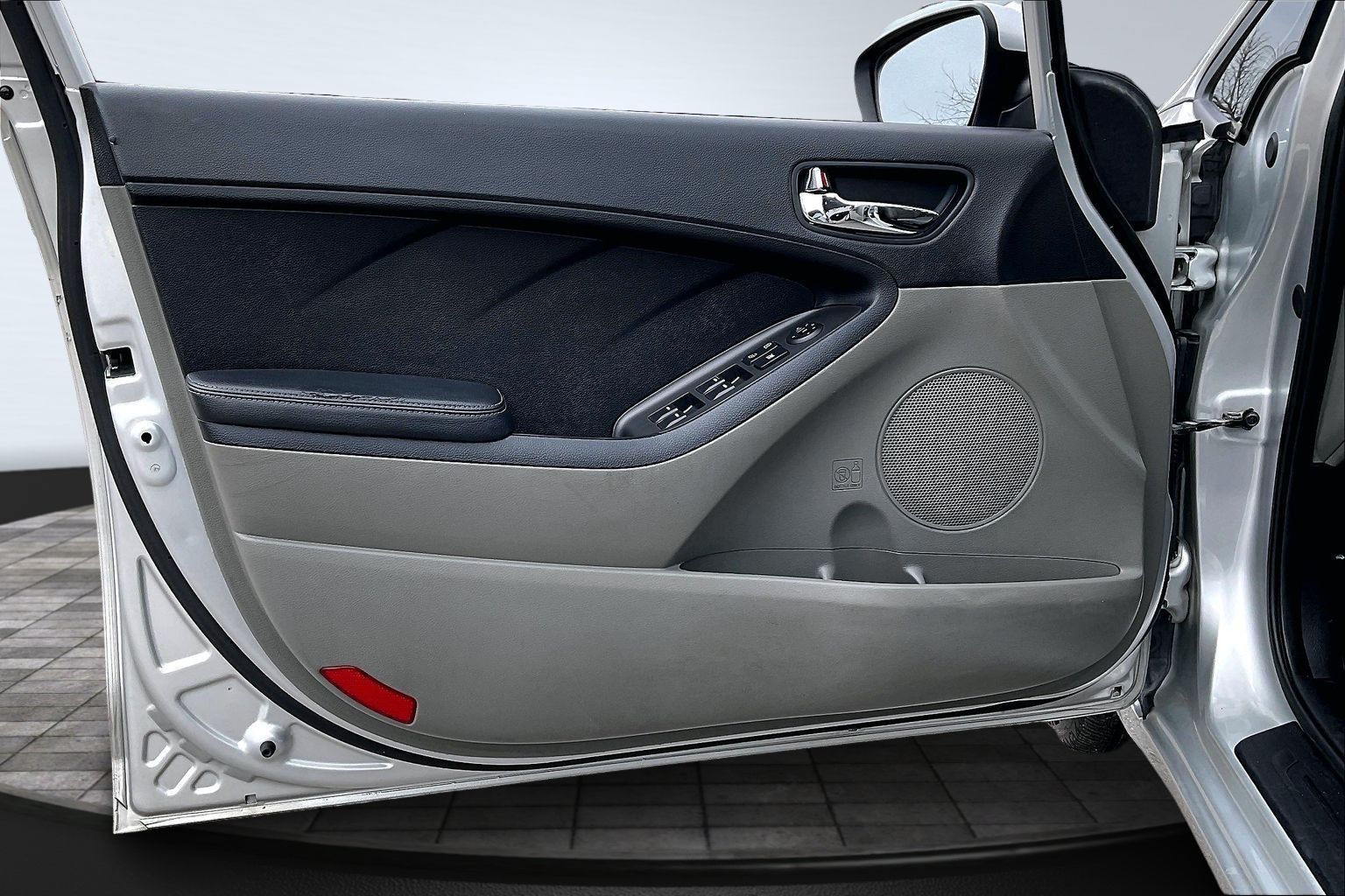 2014 KIA FORTE - Image 16