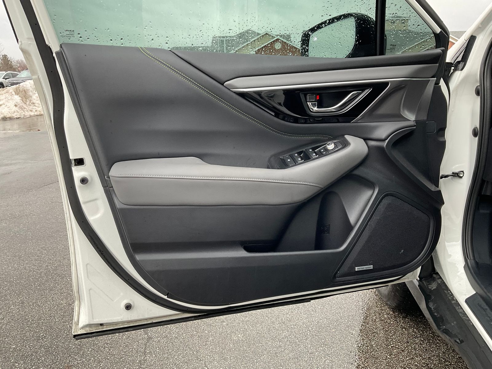 2025 SUBARU OUTBACK - Image 15